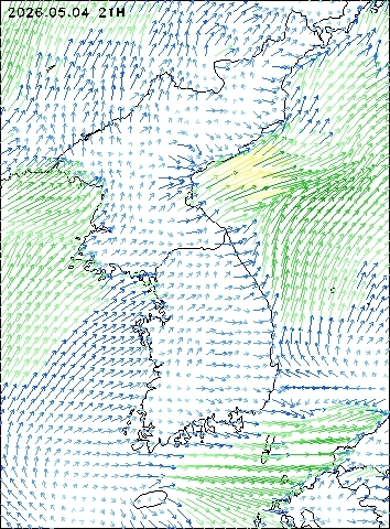 2026-05-04 21 : 00